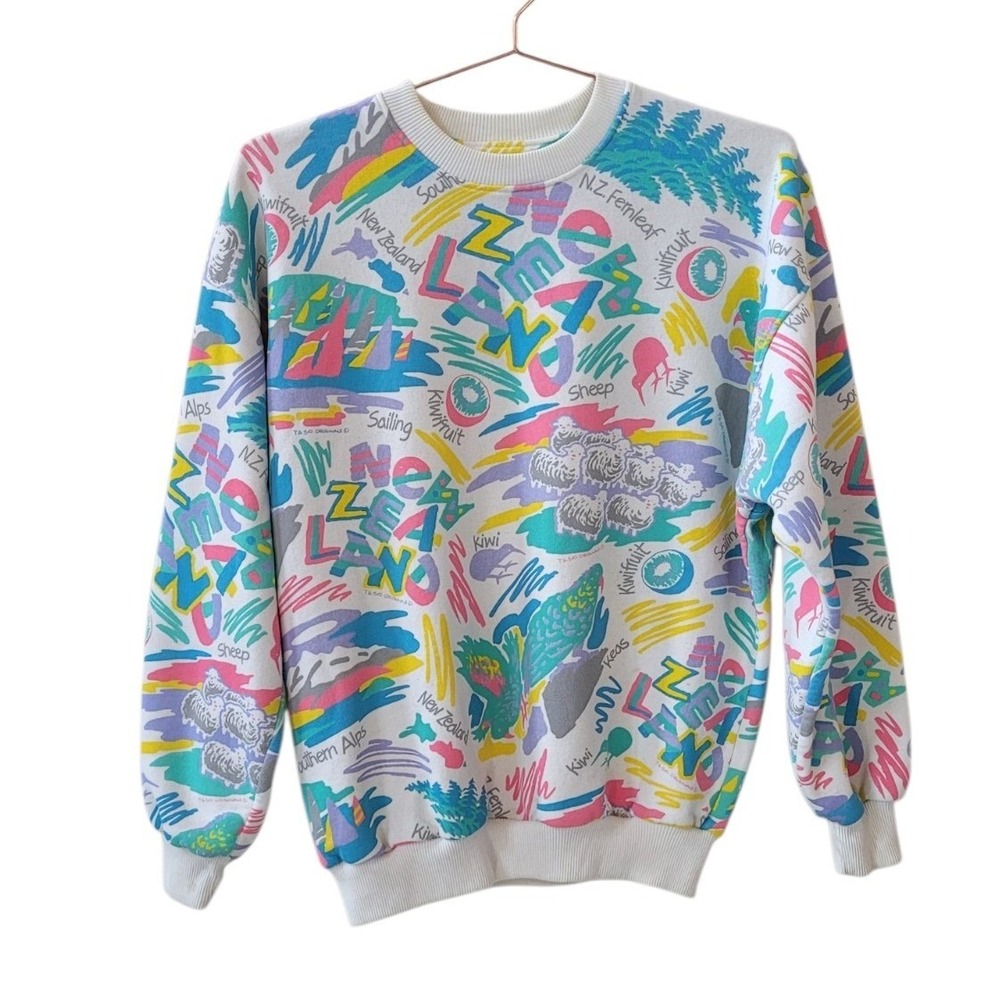 T & SKI Originals M Vintage New Zealand Sheep Kiwifruit Sweatshirt